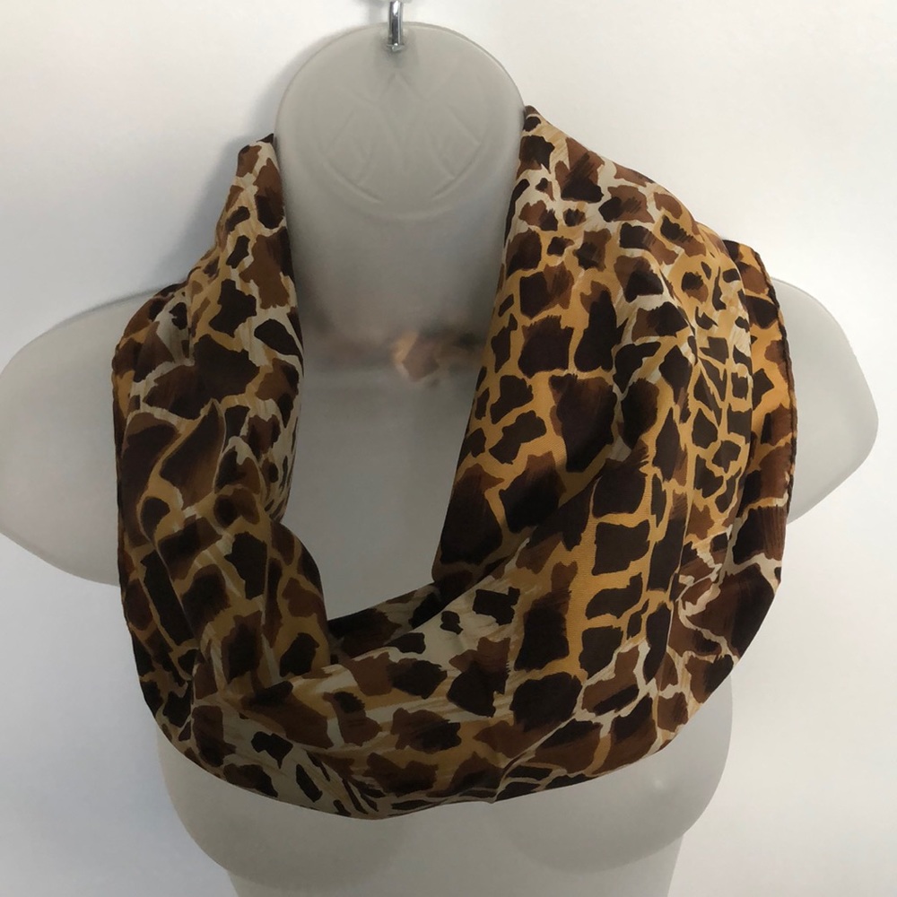 Vtg Giraffe Pattern Gorgeous Silk Scarf